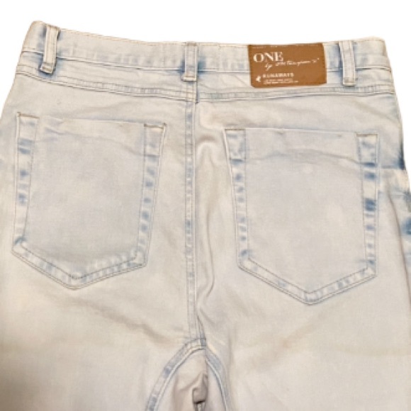 ❌SOLD❌ ONE TEASPOON Runaways Ultra Light Wash Skinny Leg Jeans - Size 24. - Picture 7 of 14